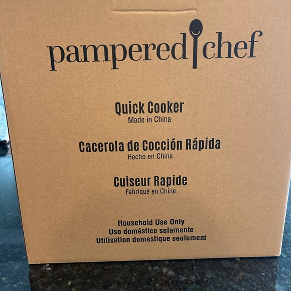 Pampered Chef Quick Cooker - Picture 3 of 3